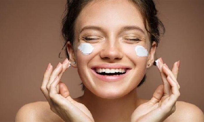 Dermatoloji uzmanı uyardı! Soğuk havalarda cilt bariyerini güçlendiren önlemler  | KURUMSALHABER.COM.TR